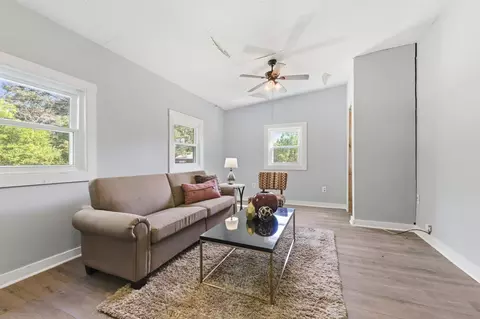 Living - 578 Murrell Rd, Dickson, TN 37055 photo 2 of 2