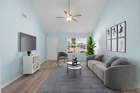 Living - 2044 Alysheba Run, Murfreesboro, TN 37128 photo 7 of 8