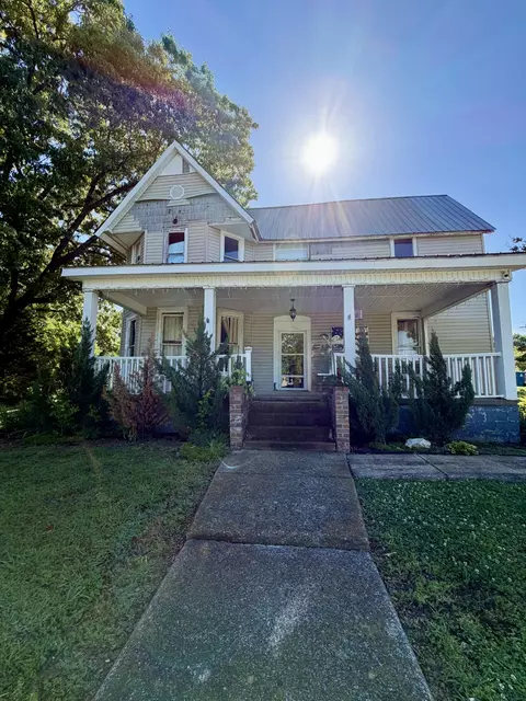 115 Cherry St, Camden, TN 38320
