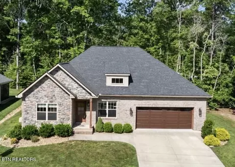 10 King John Ln, Crossville, TN 38558