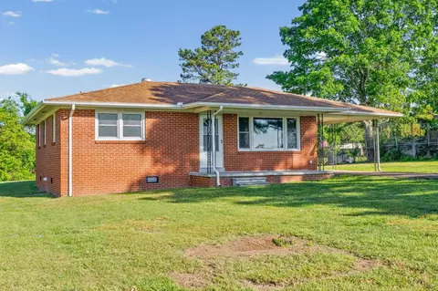 360 N Main St, Erin, TN 37061