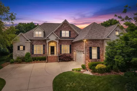 1002 Fall Creek Ct, Spring Hill, TN 37174