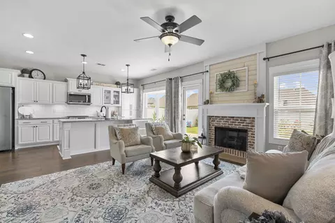 5543 Stonefield Dr, Smyrna, TN 37167