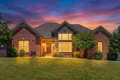 3663 Prestwicke Pl, Adams, TN 37010
