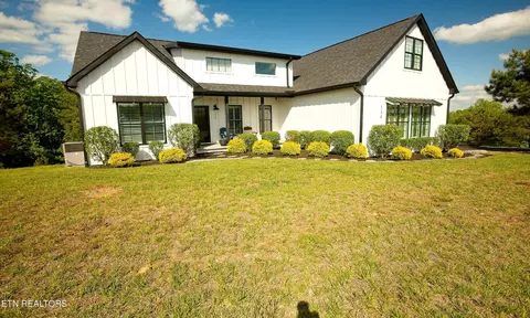 114 Canter Hill Ln, Jamestown, TN 38556