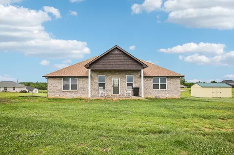 361 Elton Ln, Lafayette, TN 37083