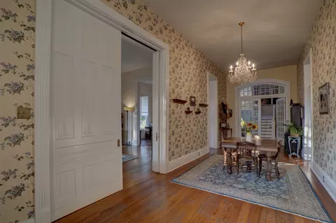 305 4th Ave S, Franklin, TN 37064