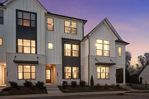 2084 Conductor Ln, Thompsons Station, TN 37179