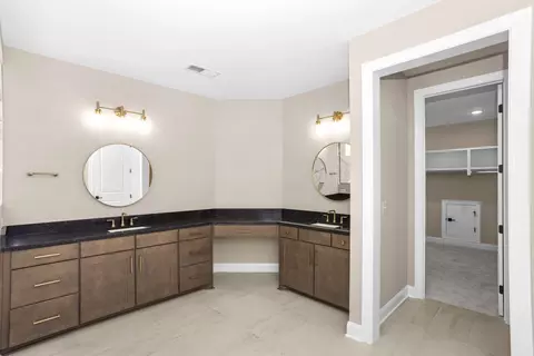 Bath - 1910 Accord Dr, Spring Hill, TN 37174 photo 7 of 8