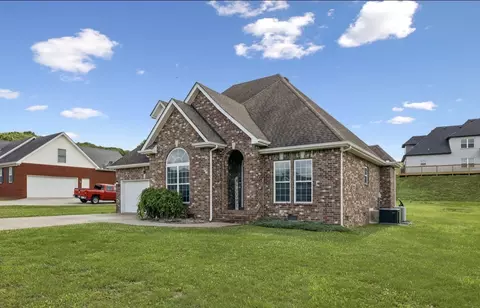 145 Auburn Hills Dr, Woodbury, TN 37190