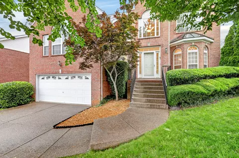 105 Lighthouse Cir, Hendersonville, TN 37075
