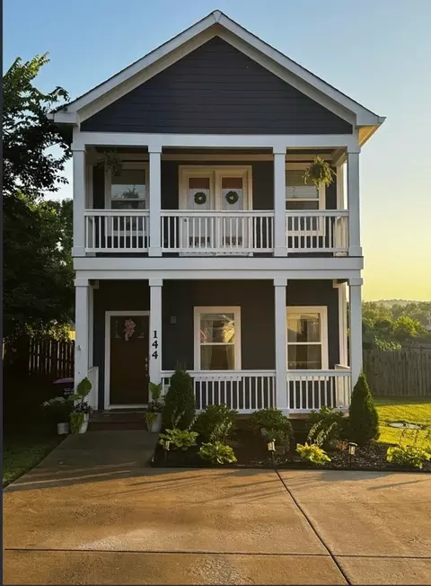 144 N Vine St, Ashland City, TN 37015