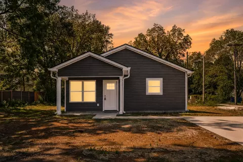 208 Decherd St W, Tullahoma, TN 37388