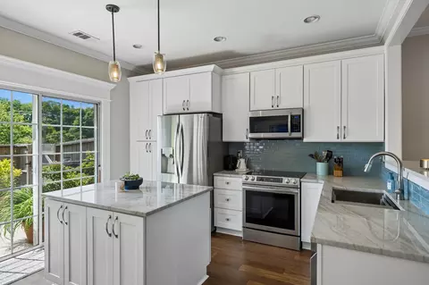 521 Old Towne Dr, Brentwood, TN 37027