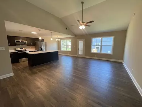1105 Poppyseed Dr, Oak Grove, KY 42262
