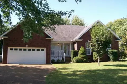 217 Riggs Ave, Portland, TN 37148