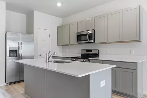 Kitchen - 564 Trinity Way, Spring Hill, TN 37174 photo 2 of 3