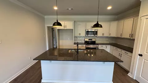 Kitchen - 510 W Foxrun, Springfield, TN 37172 photo 1 of 1