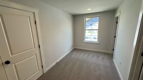 Bedroom - 510 W Foxrun, Springfield, TN 37172 photo 3 of 3