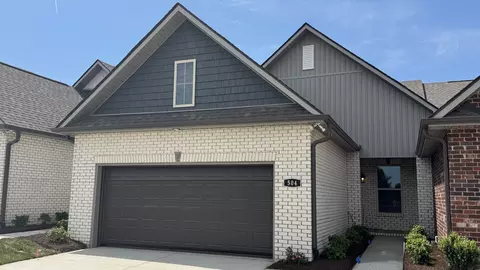 Exterior - 504 W Foxrun, Springfield, TN 37172 photo 2 of 4