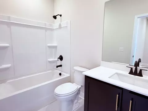 Bath - 2718 Willowoak Trl #2902, Murfreesboro, TN 37129 photo 3 of 3