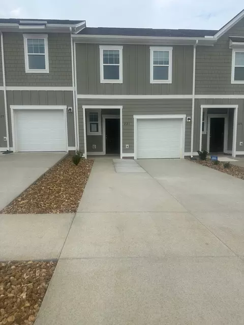 221 Darlington Dr #221, Dickson, TN 37055
