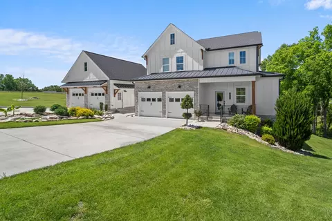 71 Fanning Bend Dr, Winchester, TN 37398