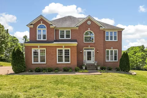129 Mansker Park Dr, Hendersonville, TN 37075