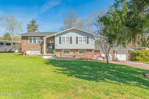 7301 Dunsten Dr, Knoxville, TN 37931