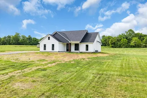 749 Edd Ramsey Rd, Mcminnville, TN 37110
