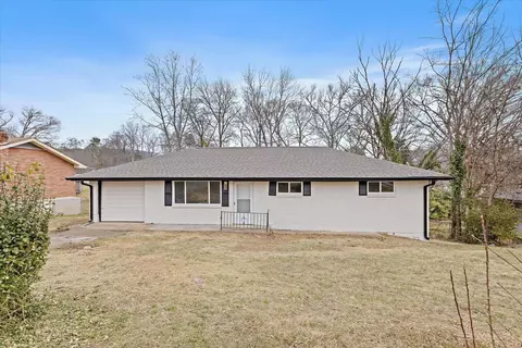 732 Roberta Dr, Rossville, GA 30741