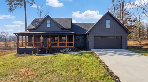 230 Clubhouse Dr, Jasper, TN 37347