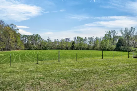 Exterior - 302 Ligon Ln, Baxter, TN 38544 photo 12 of 15