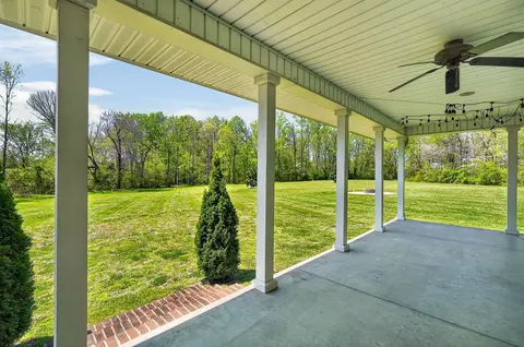 Exterior - 302 Ligon Ln, Baxter, TN 38544 photo 7 of 15