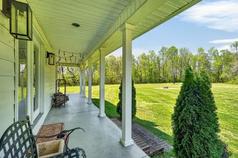 Exterior - 302 Ligon Ln, Baxter, TN 38544 photo 3 of 15