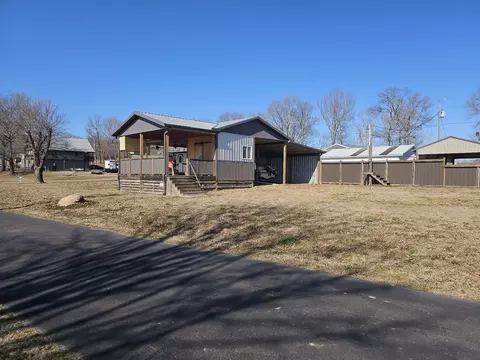 628 River Rd, Clifton, TN 38425