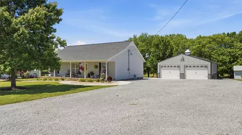 23 Smokey Cir, Petersburg, TN 37144