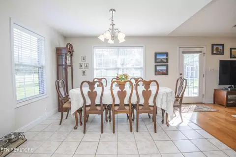 9656 Captain Smith Ln, Corryton, TN 37721 photo 17