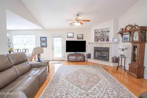 9656 Captain Smith Ln, Corryton, TN 37721 photo 22
