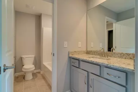 Bath - 182 Blueberry Ct, Murfreesboro, TN 37128 photo 5 of 6