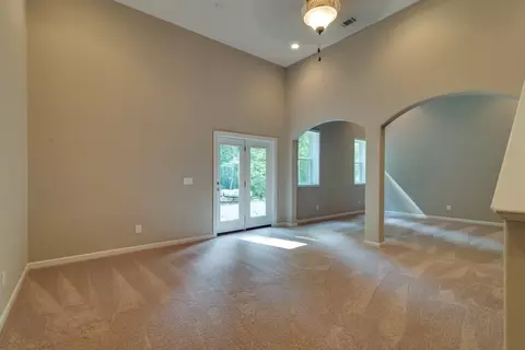 Living - 182 Blueberry Ct, Murfreesboro, TN 37128 photo 3 of 5