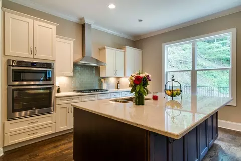 Kitchen - 182 Blueberry Ct, Murfreesboro, TN 37128 photo 2 of 4