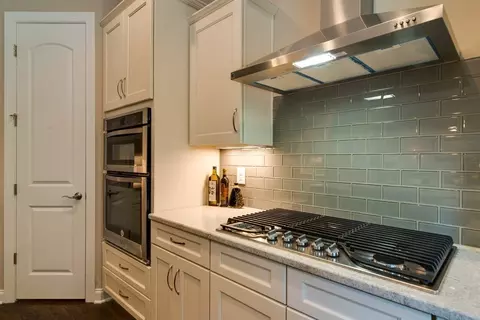 Kitchen - 182 Blueberry Ct, Murfreesboro, TN 37128 photo 3 of 4