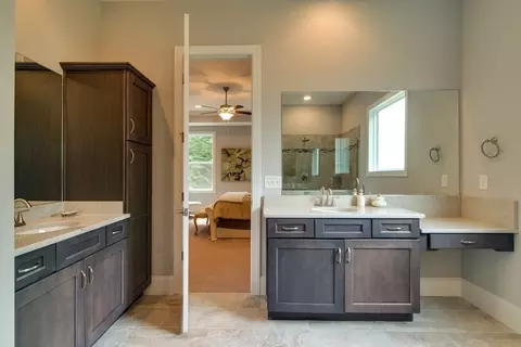 Bath - 182 Blueberry Ct, Murfreesboro, TN 37128 photo 2 of 6