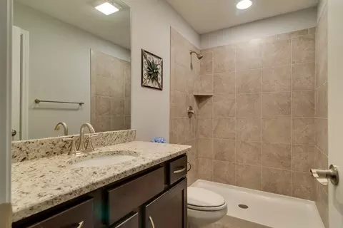 Bath - 182 Blueberry Ct, Murfreesboro, TN 37128 photo 4 of 6