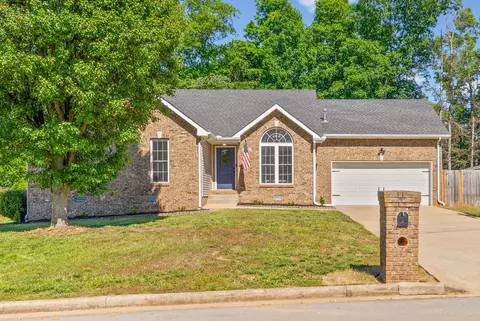 1576 Barrywood Cir W, Clarksville, TN 37042