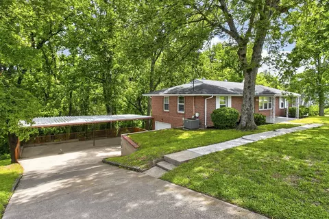 2226 Weona Dr, Nashville, TN 37214