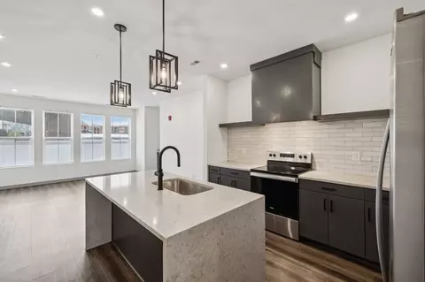 2038 Edison Park Ln, Nashville, TN 37209