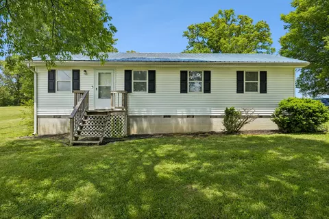 576 Tipps Rd, Belvidere, TN 37306