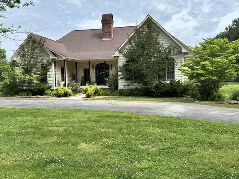 297 Royal Oak Dr, Winchester, TN 37398